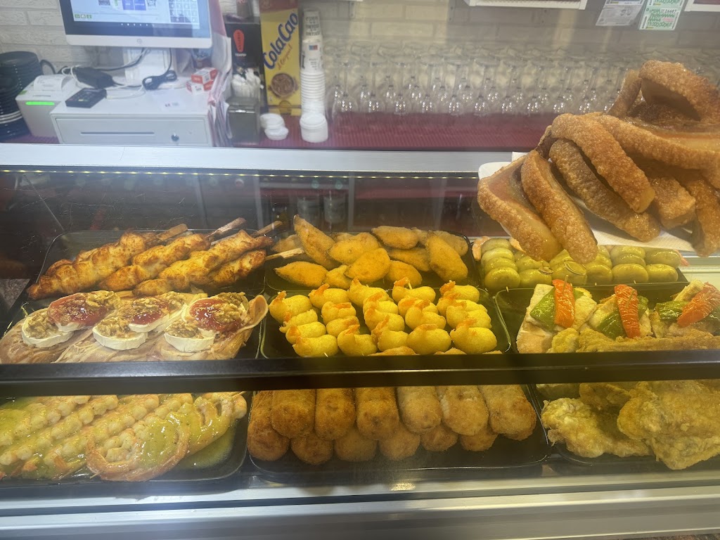 Cafe Soria Bar — Comida y bebida
