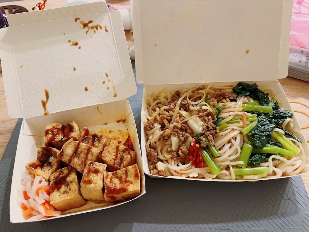 姊妹小吃（越南河粉、法國麵包） 的照片