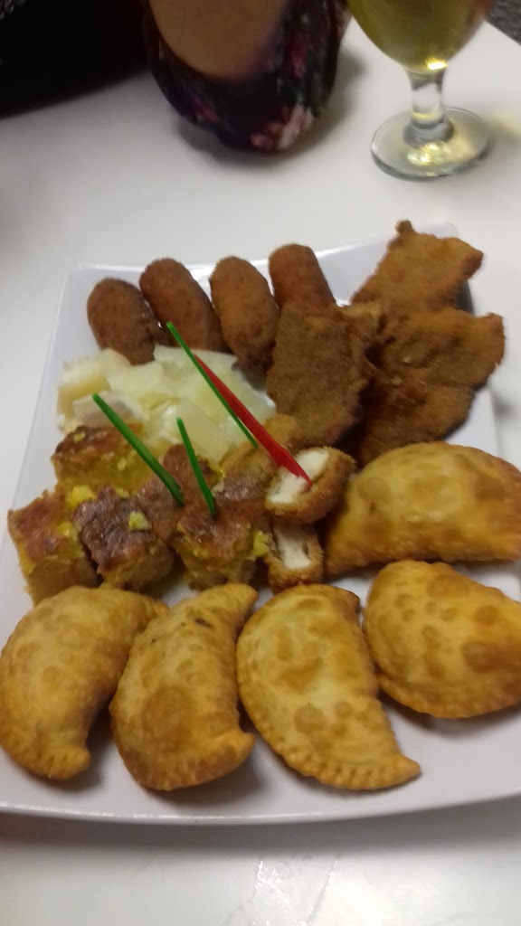 caige bar restaurant