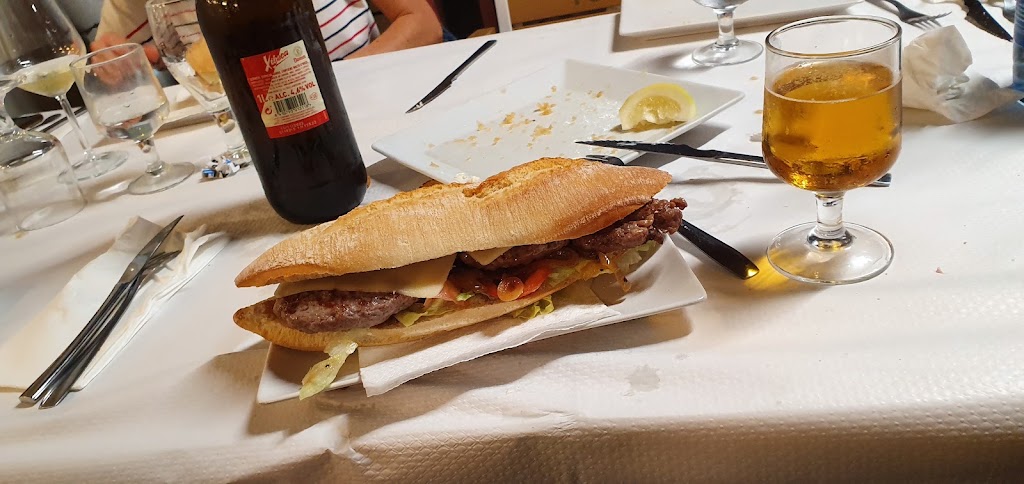 Restaurante Les Ones — Comida y bebida