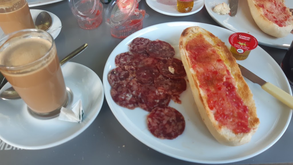 Bar Gargallo — Comida y bebida