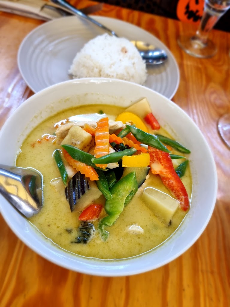 Kamin Thai — Sopa