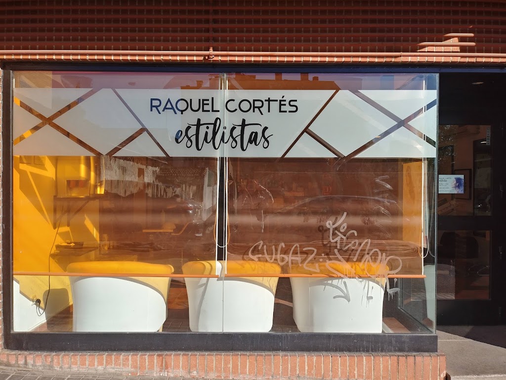 Peluqueria & Estetica Raquel Cortes estilistas — Exterior