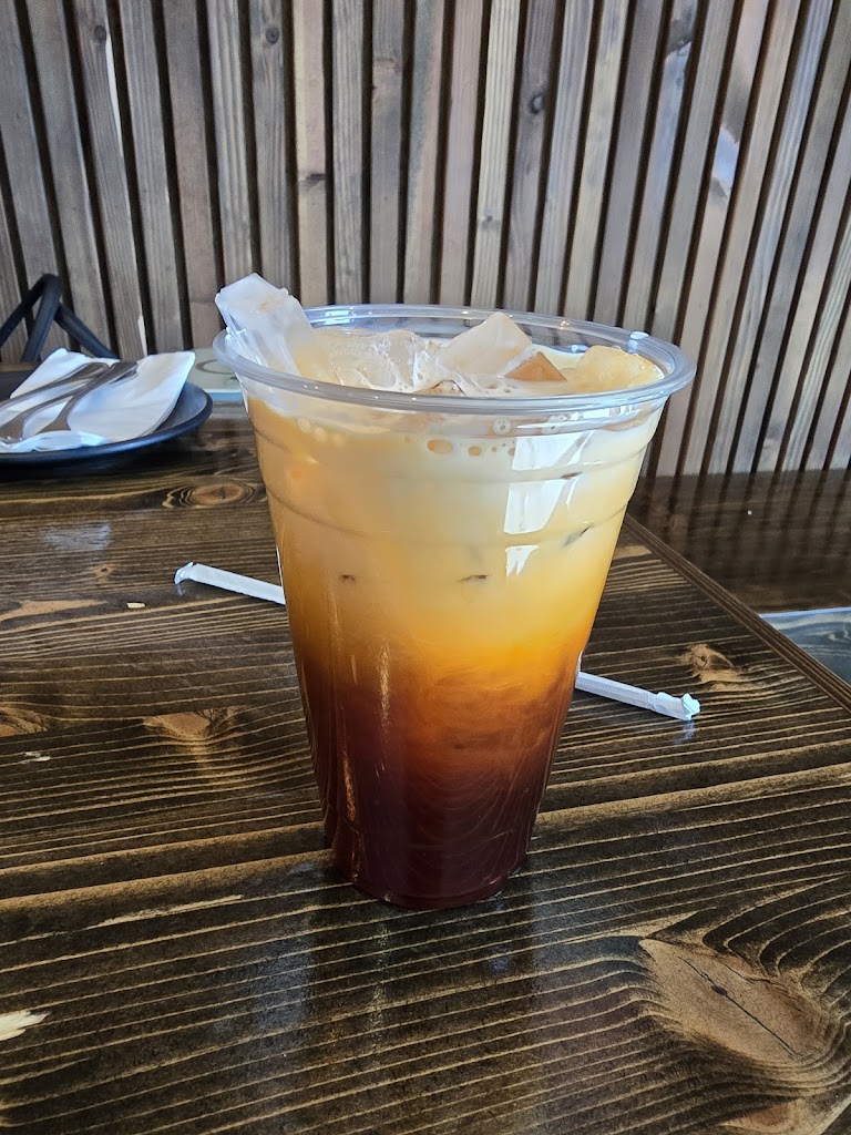 D E THAI KITCHEN 2