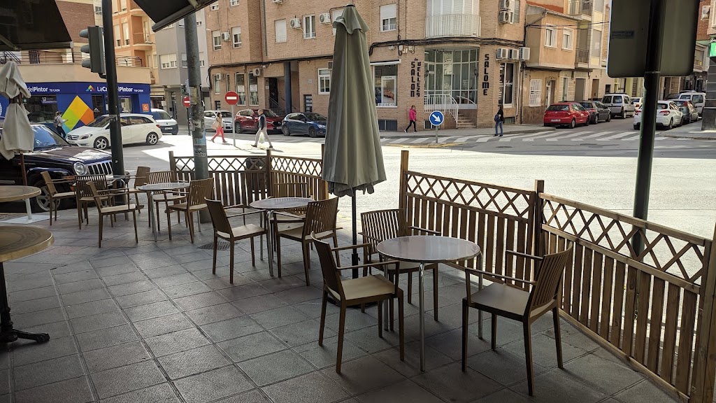 Cafeteria Cerveceria Almirante Nelson — Ambiente