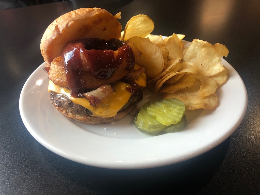  7 Brothers Bar and Grill