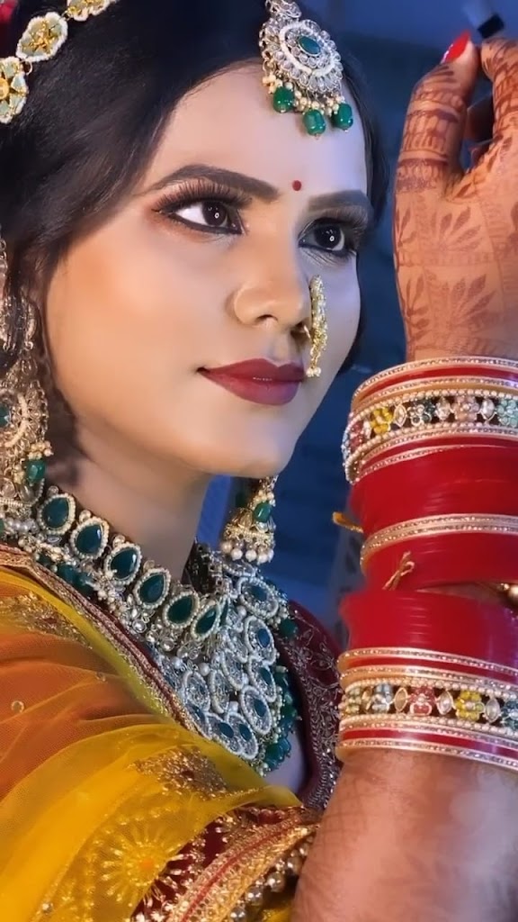 Laura Beauty Mantra Mahanagar