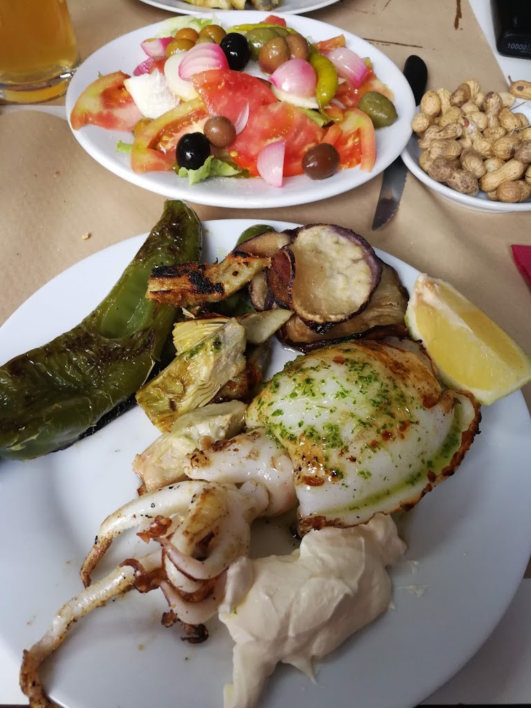 Bar Jardi — Comida y bebida