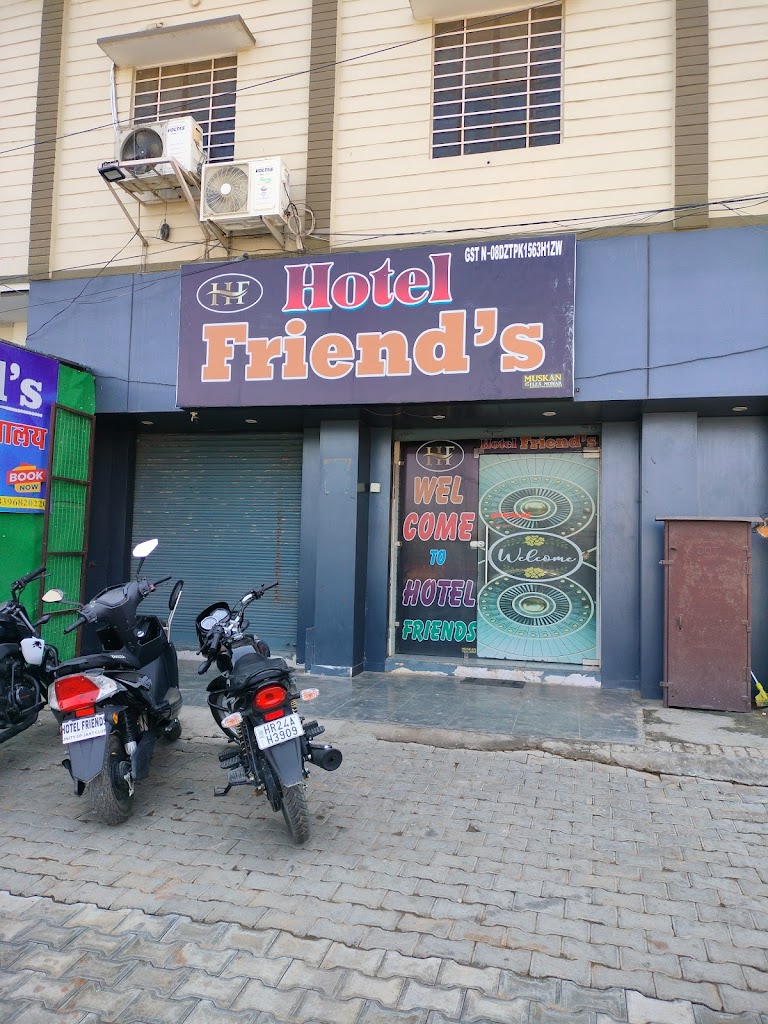 Hotel Friends