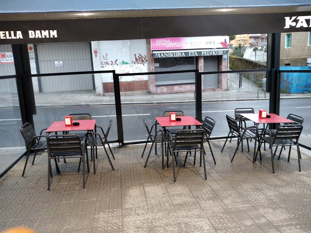 Katea taberna — Ambiente