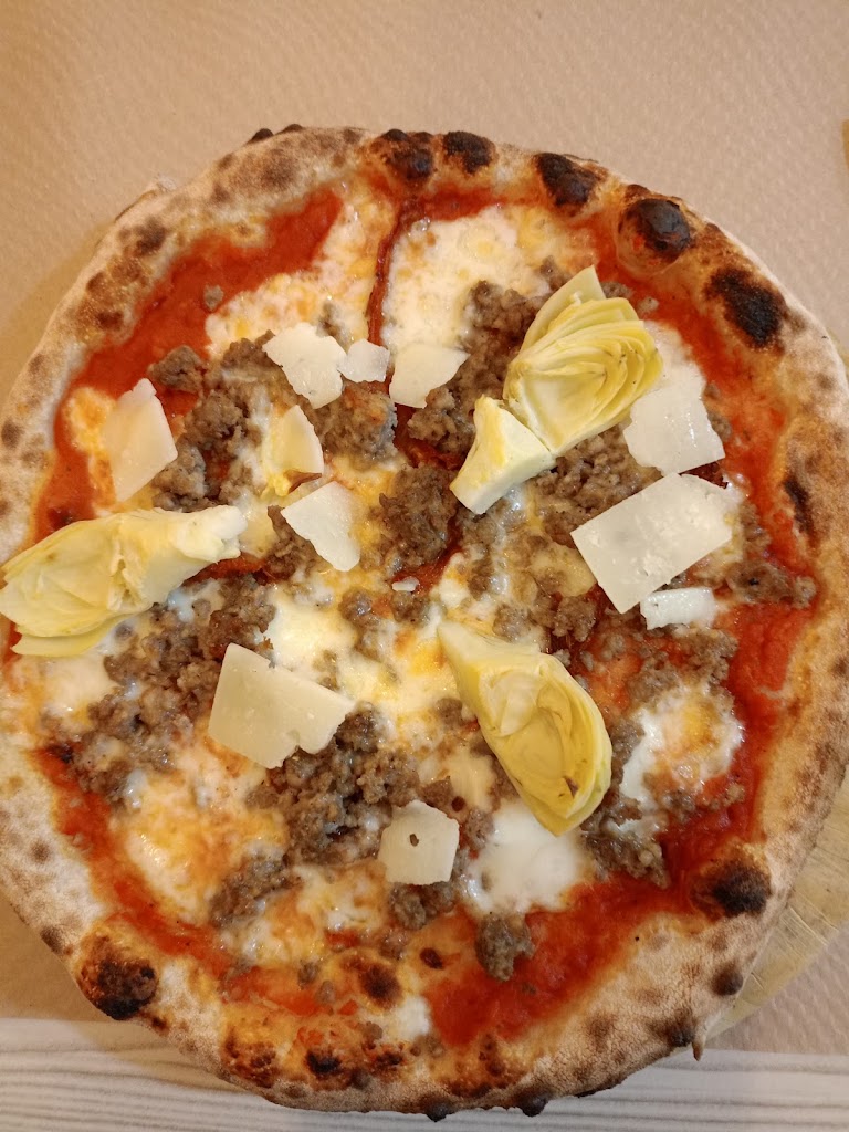 Pizzeria Campidano forn de llenya — Comida y bebida
