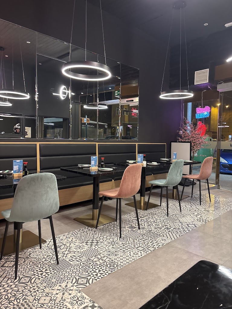 HayaSushi Restaurant — Ambiente