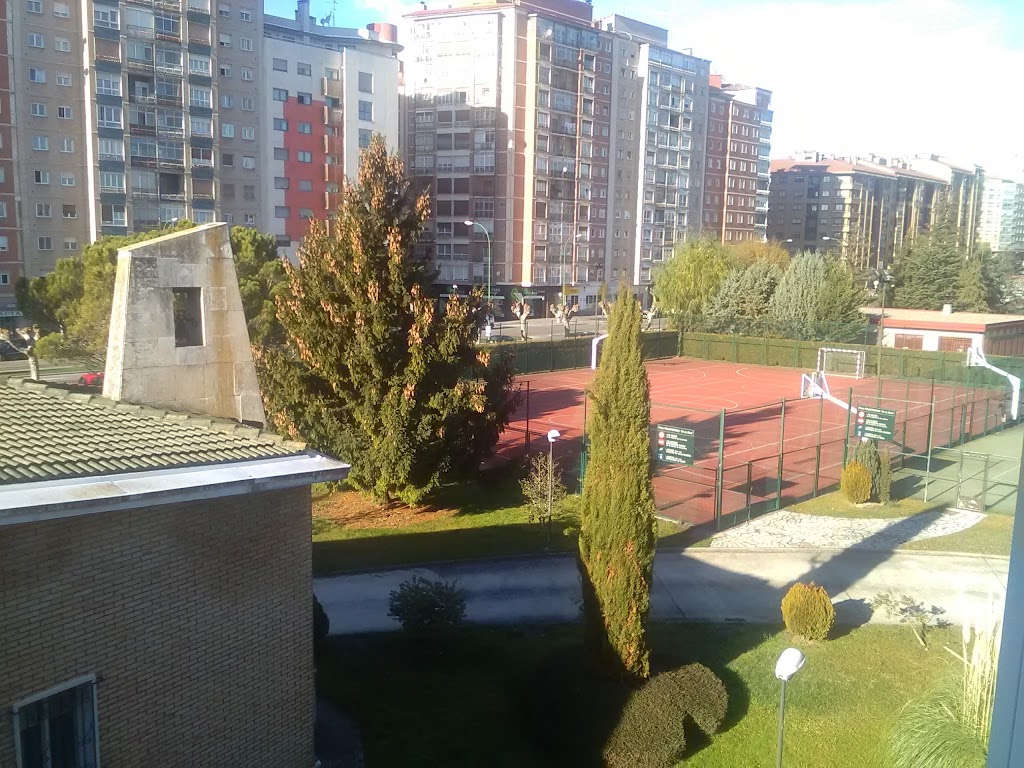 Residencia Juvenil "Gil de Siloe" (Junta de CyL)