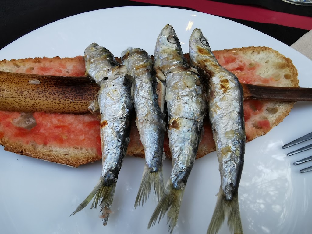 Bar Restaurant Teatre Ateneu — Comida y bebida