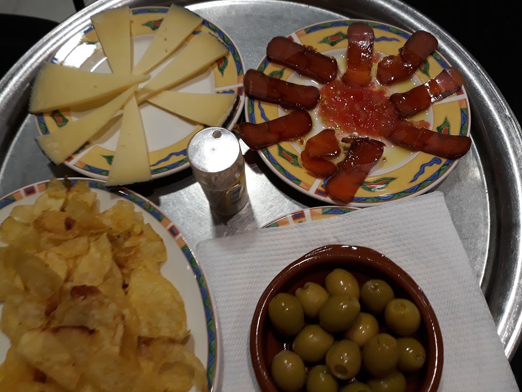 Cafe Amics — Comida y bebida
