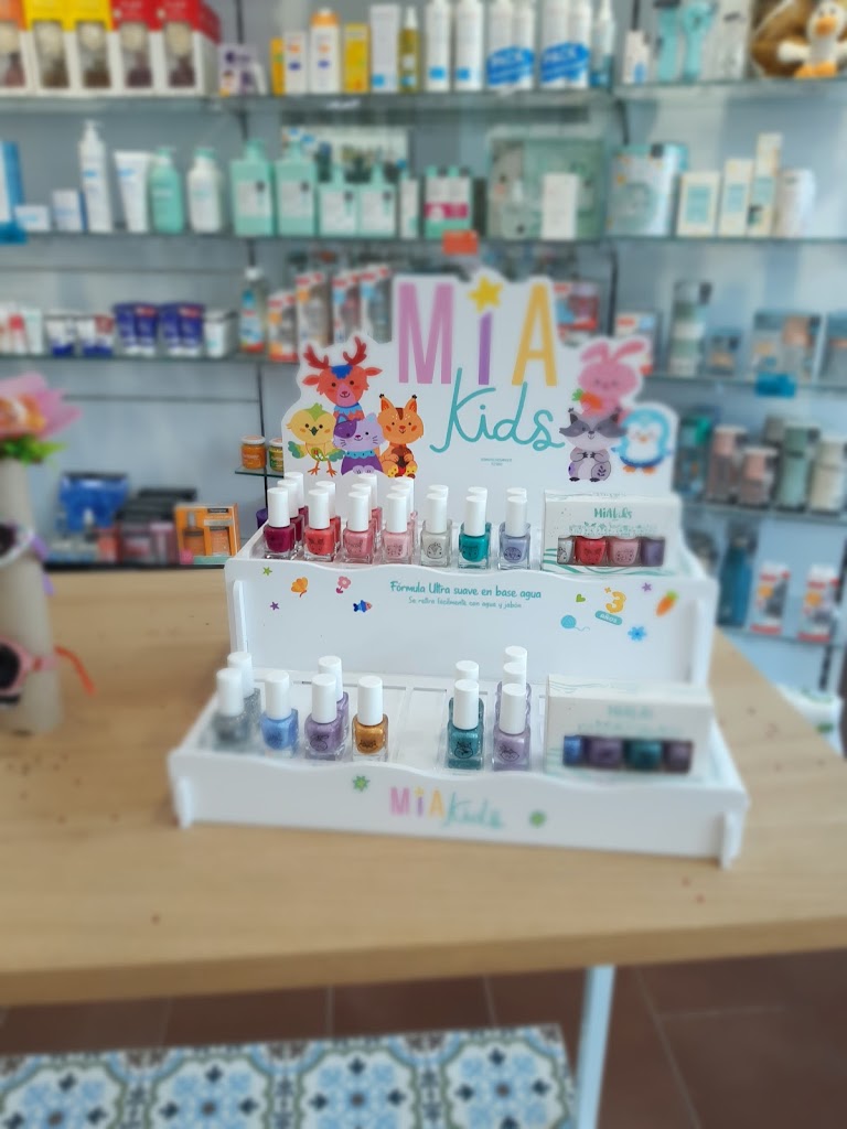 Farmacia RH+, Cristina Huber Ruano — Del propietario