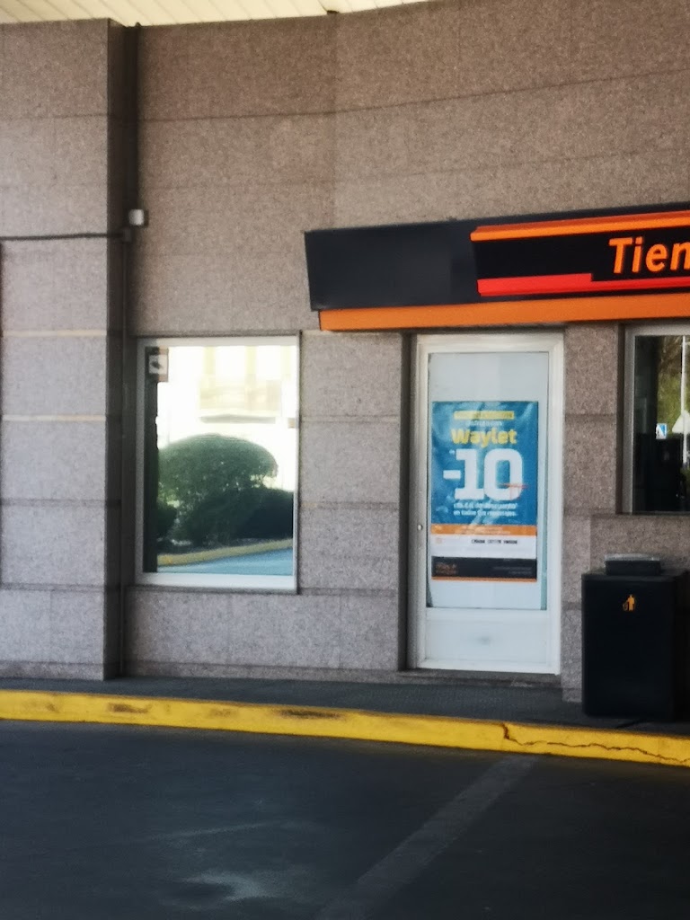 Estacion de Servicio Repsol — Exterior