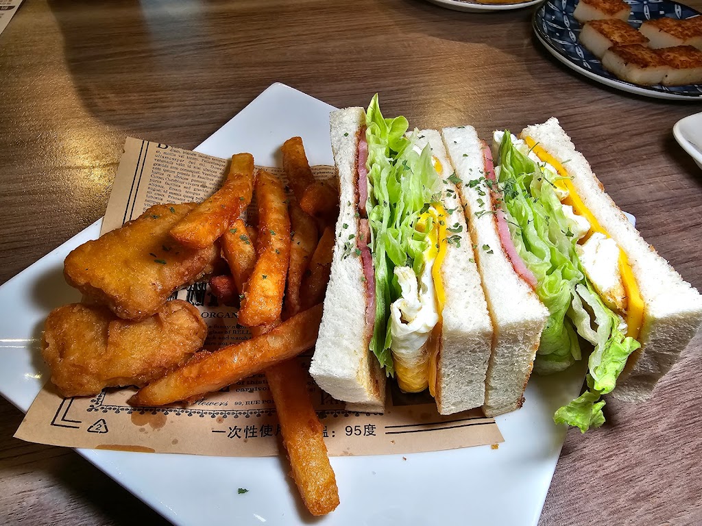 熊飢邀早午餐 特色熱炒麵包&手作碳烤吐司 Brunch 的照片