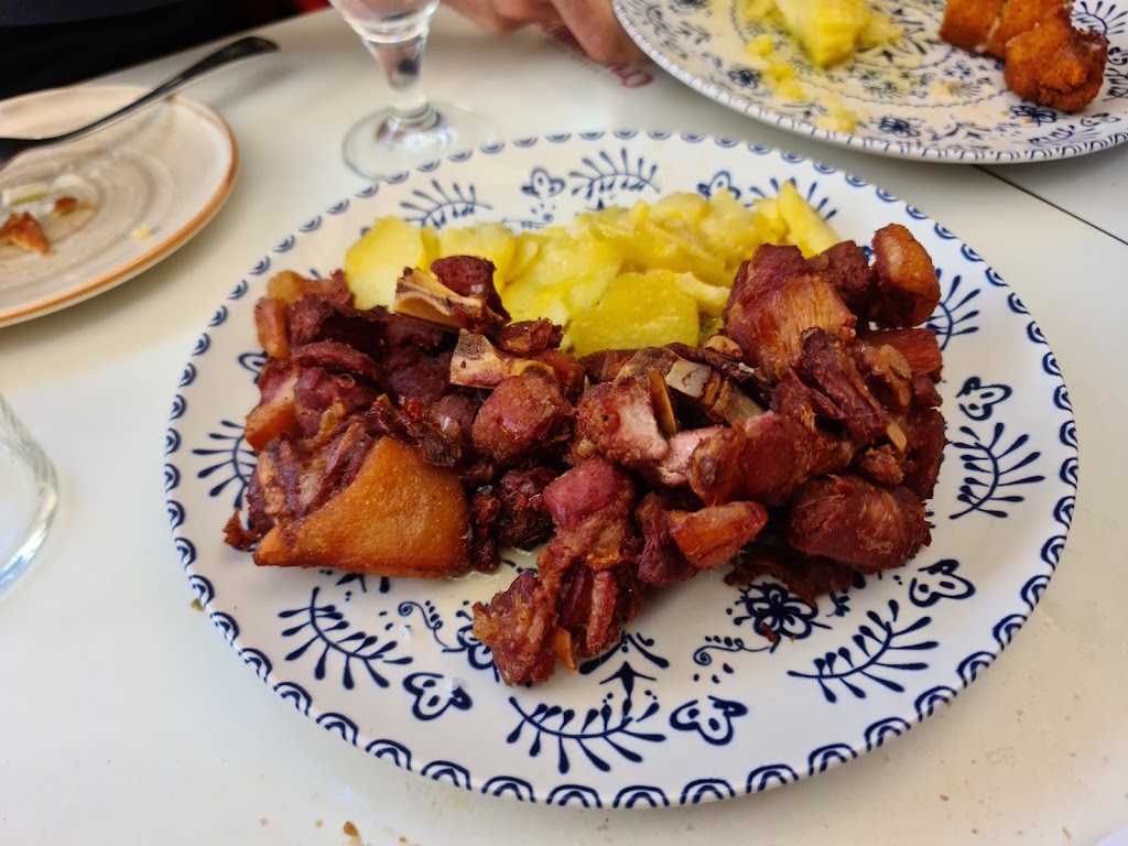 Restaurante Ay Carmela — Comida y bebida
