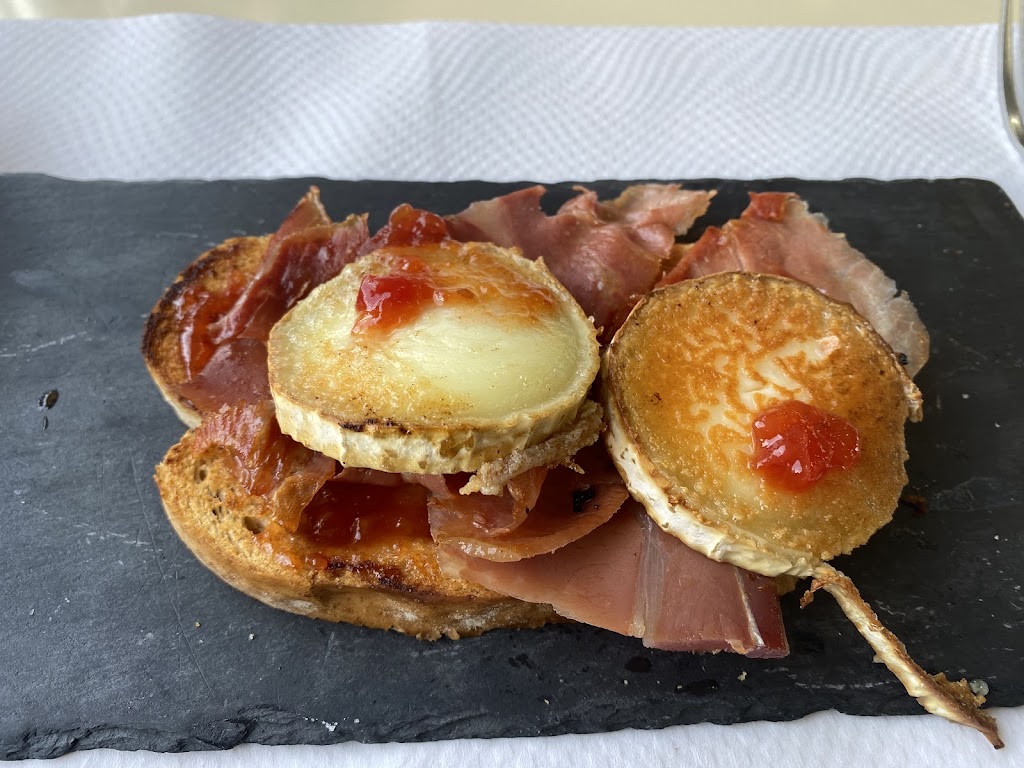 La Buena Olla — Comida y bebida