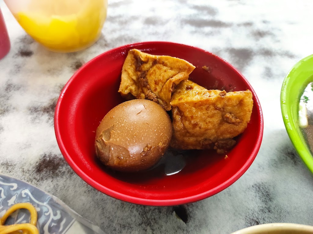 光明街油飯 的照片