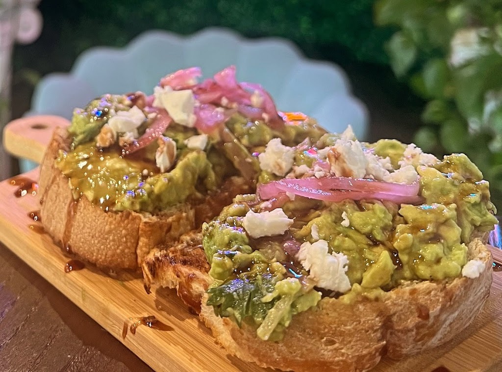 Avocado toast