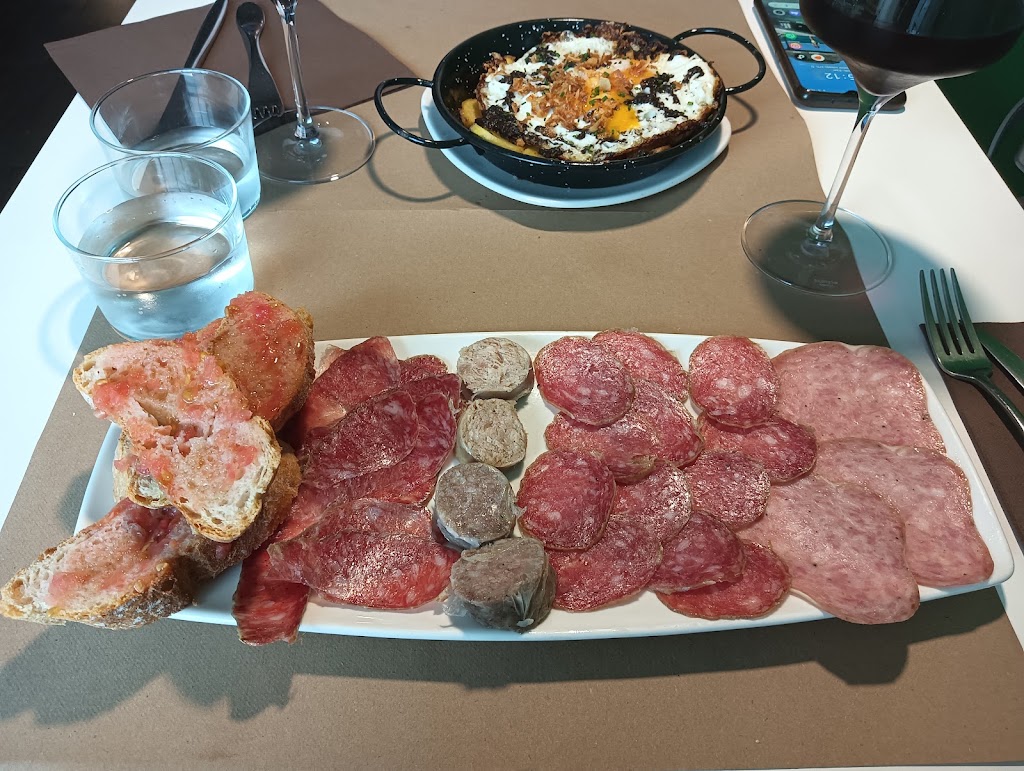 Restaurant Tresona XXI — Comida y bebida