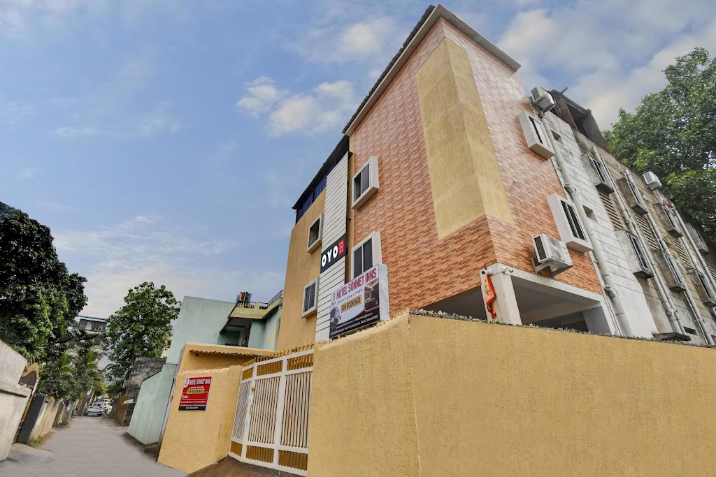 Oyo Aura Hotel Sonnet Inns