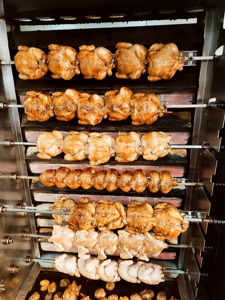 Pollo Lindo — Comida y bebida