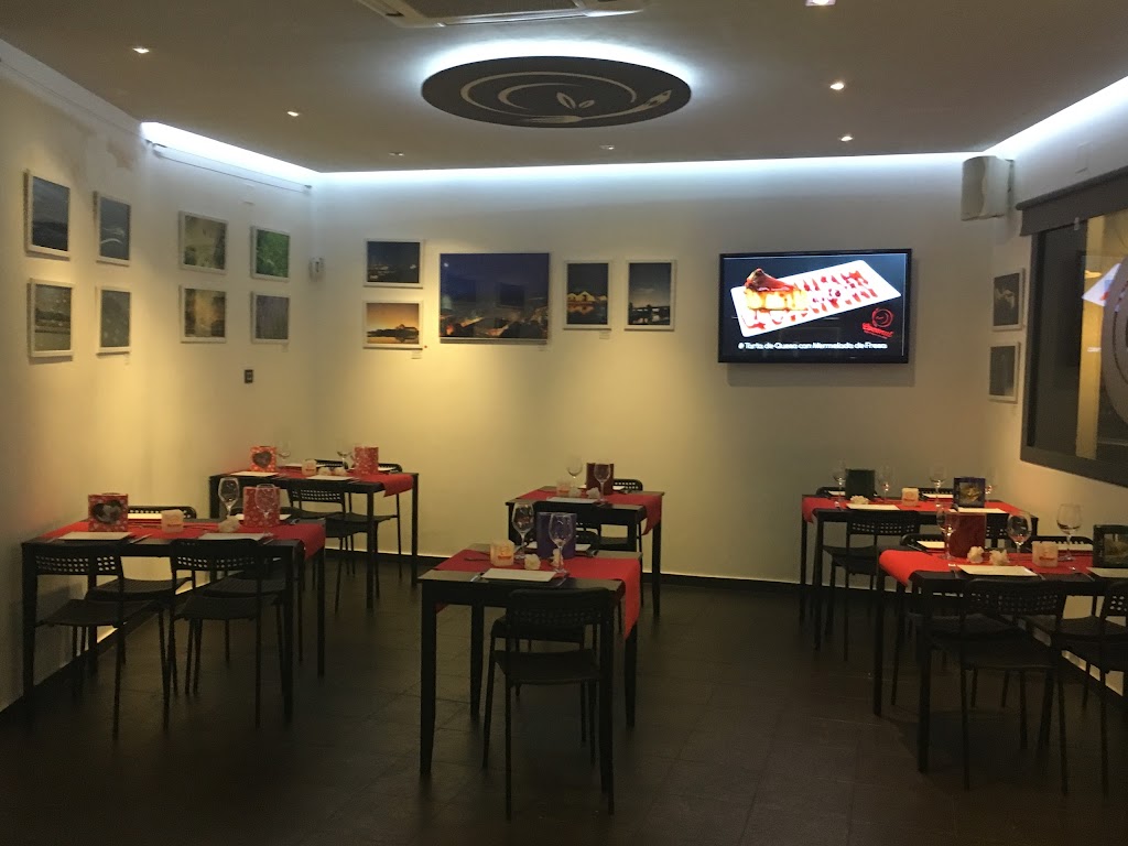 Restaurante Coconut Cafe & Tapas con Arte