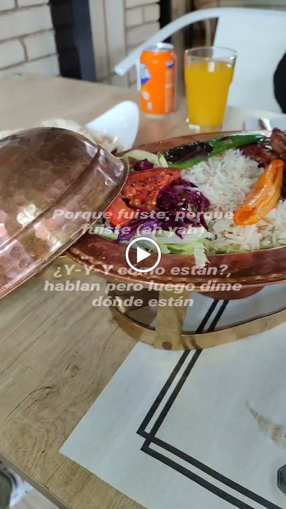 Ararat Salou — Comida y bebida