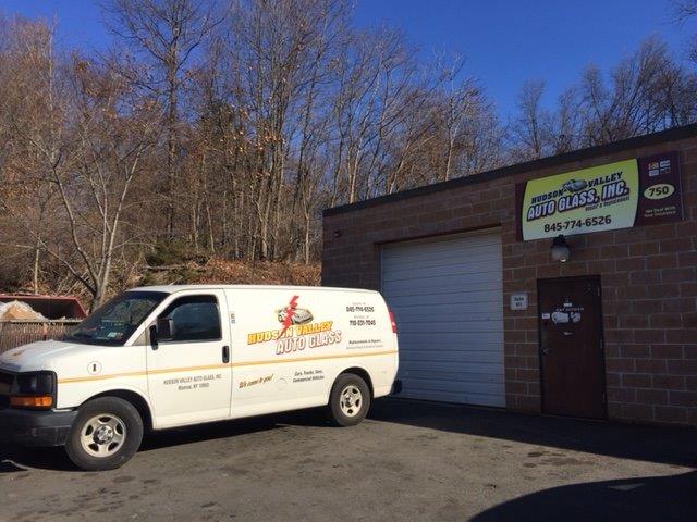 Auto glass shop in Monroe