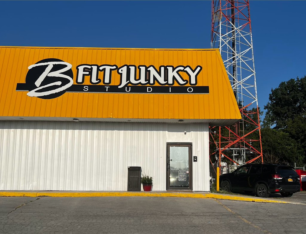  Brandie Freeman - Bfitjunky Studio