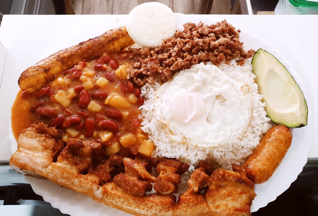 Family's Coffee — Comida y bebida