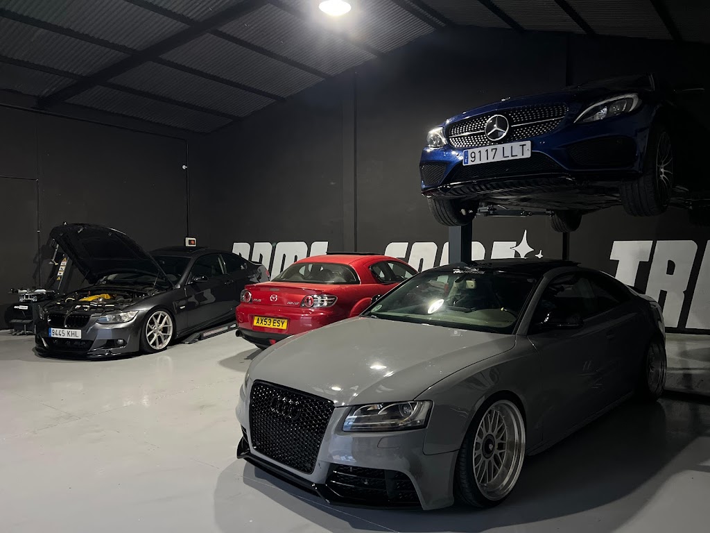 927 Garage