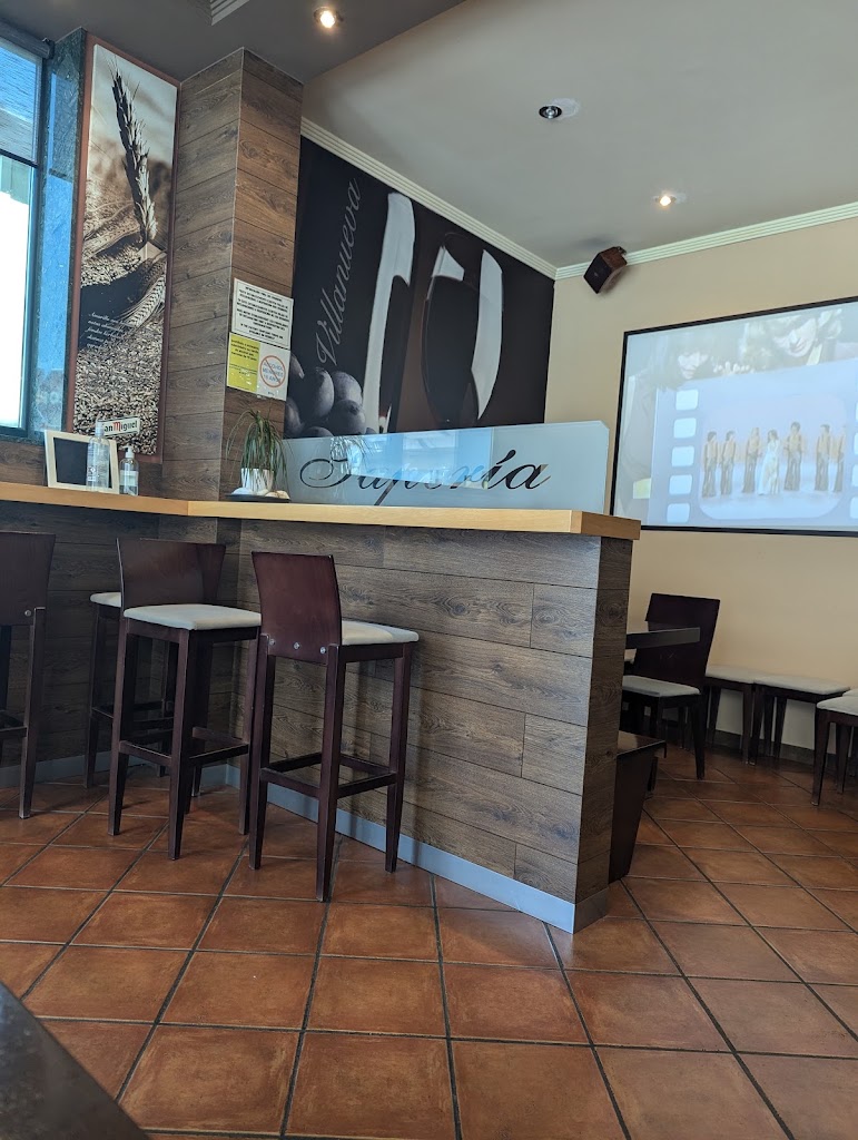 Restaurante Villanueva — Ambiente