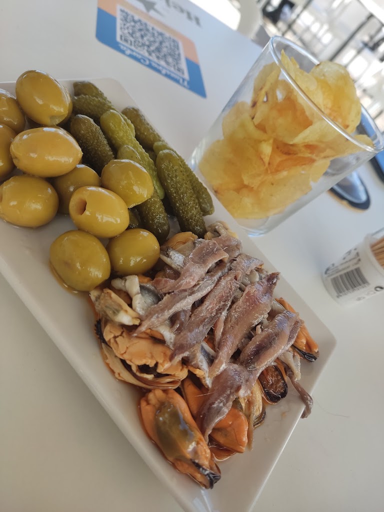 Julivert Port — Comida y bebida