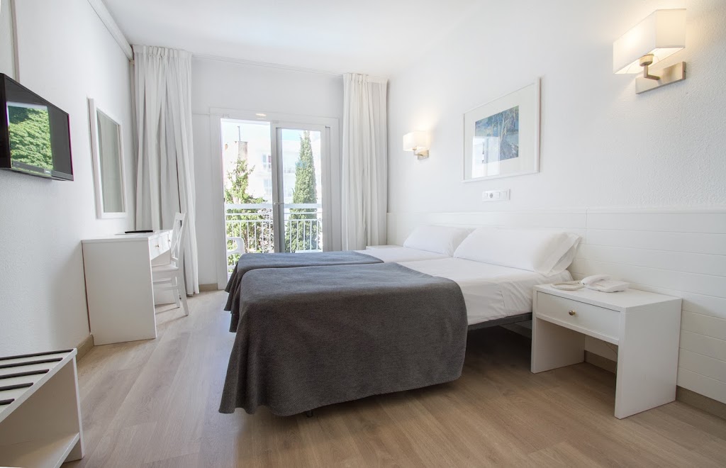 Hotel Garbi Park — Habitaciones