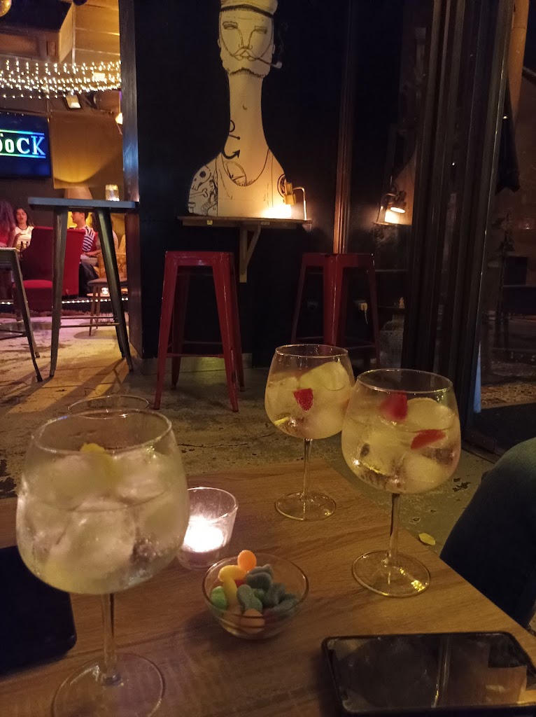 Haddock Bar — Comida y bebida