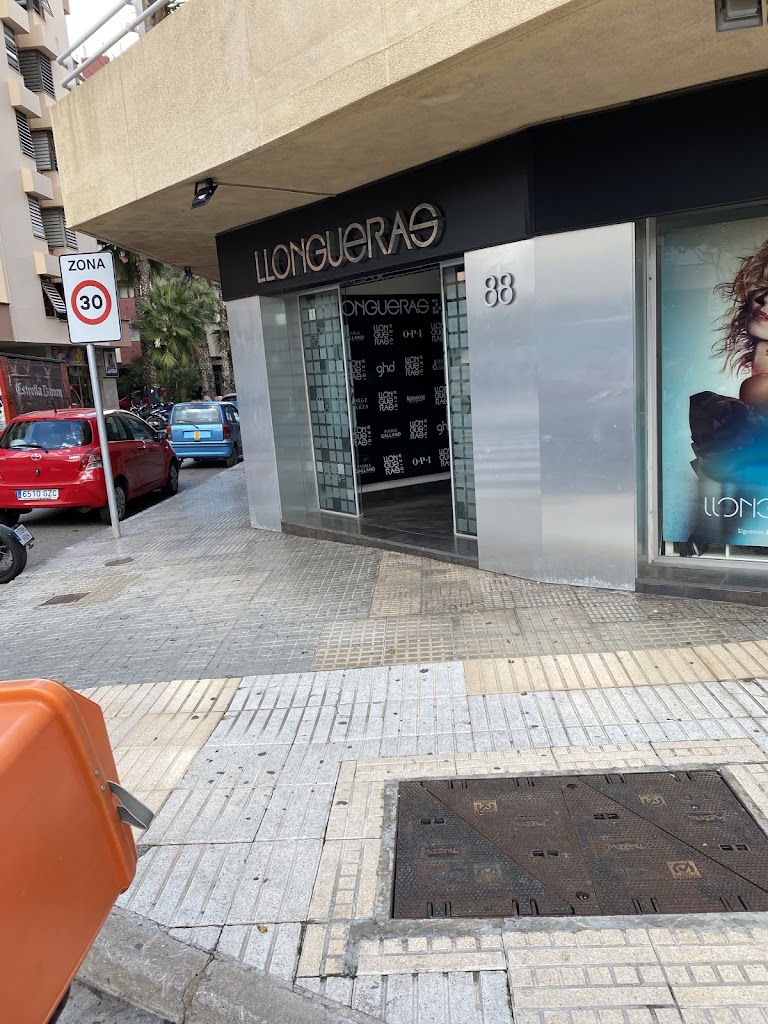 Peluqueria Carlos Rodes — Exterior