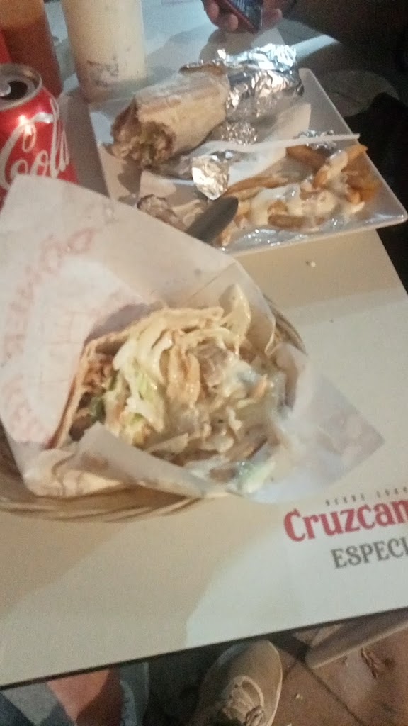 Corner Grill — Comida y bebida