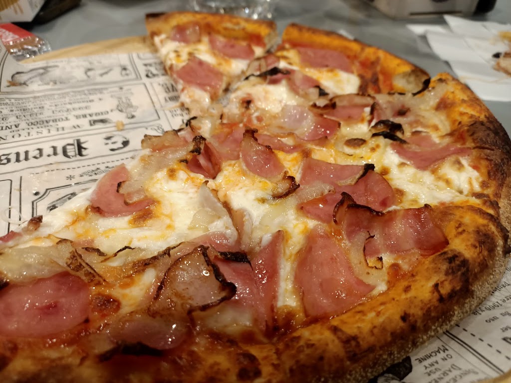 Restaurante Pizzeria Dudu — Comida y bebida