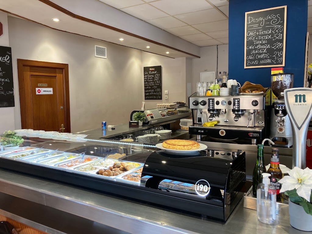 Bar cafeteria los amigos — Ambiente