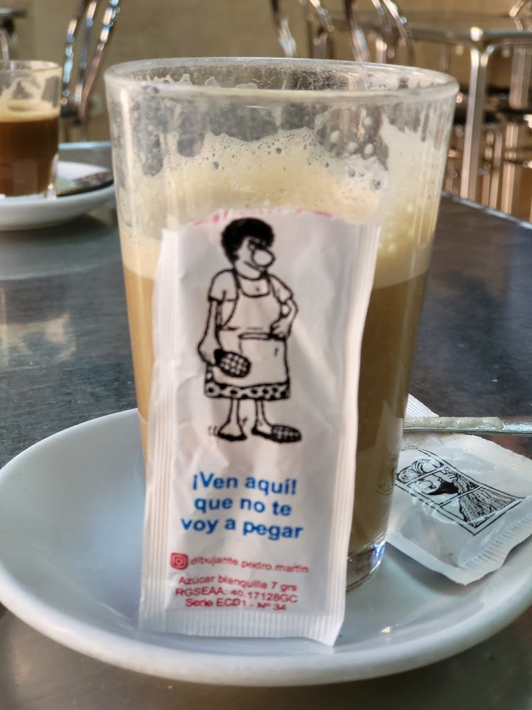 Cafeteria las Vegas de Arucas — Comida y bebida
