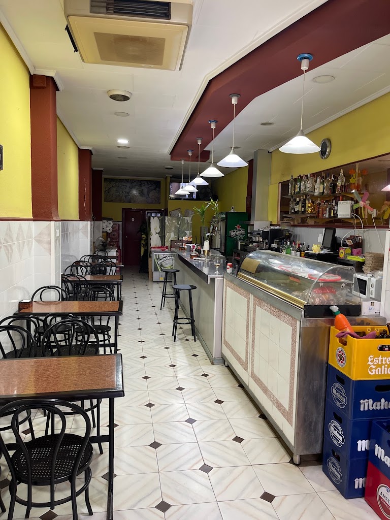 Bar La Alegria Del Tapeo — Ambiente