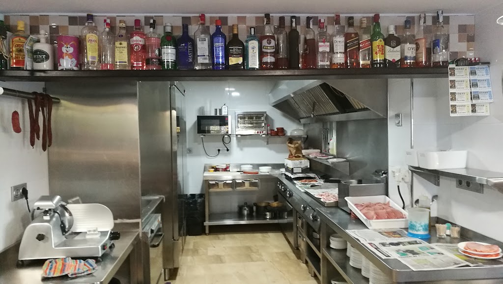 CAFE BAR CERRILLO — Ambiente