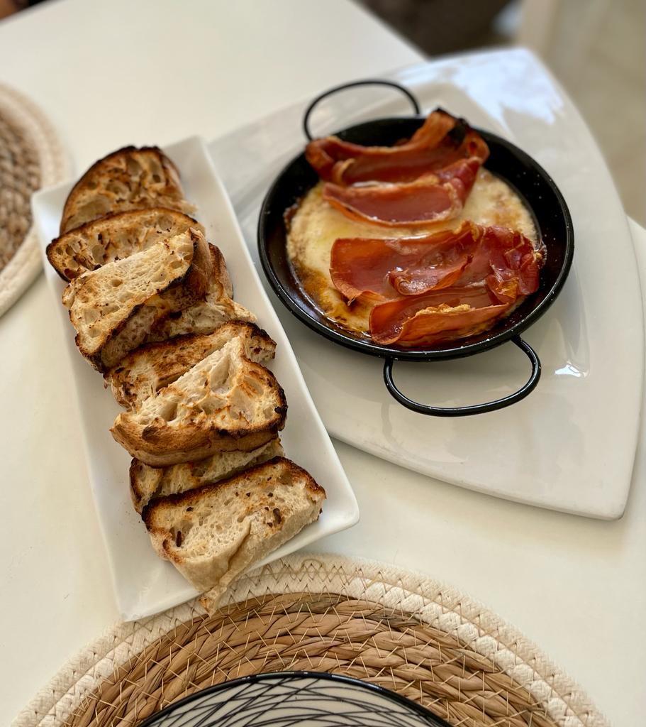Trattoria di Napoli — Comida y bebida