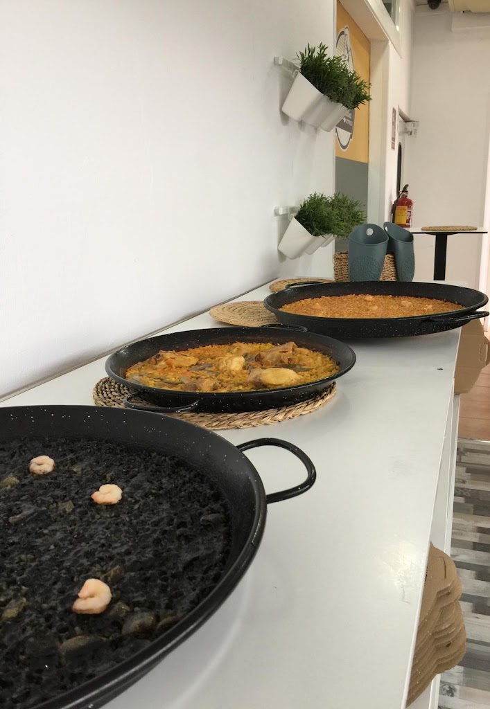 La Valenciana Arroces — Paella