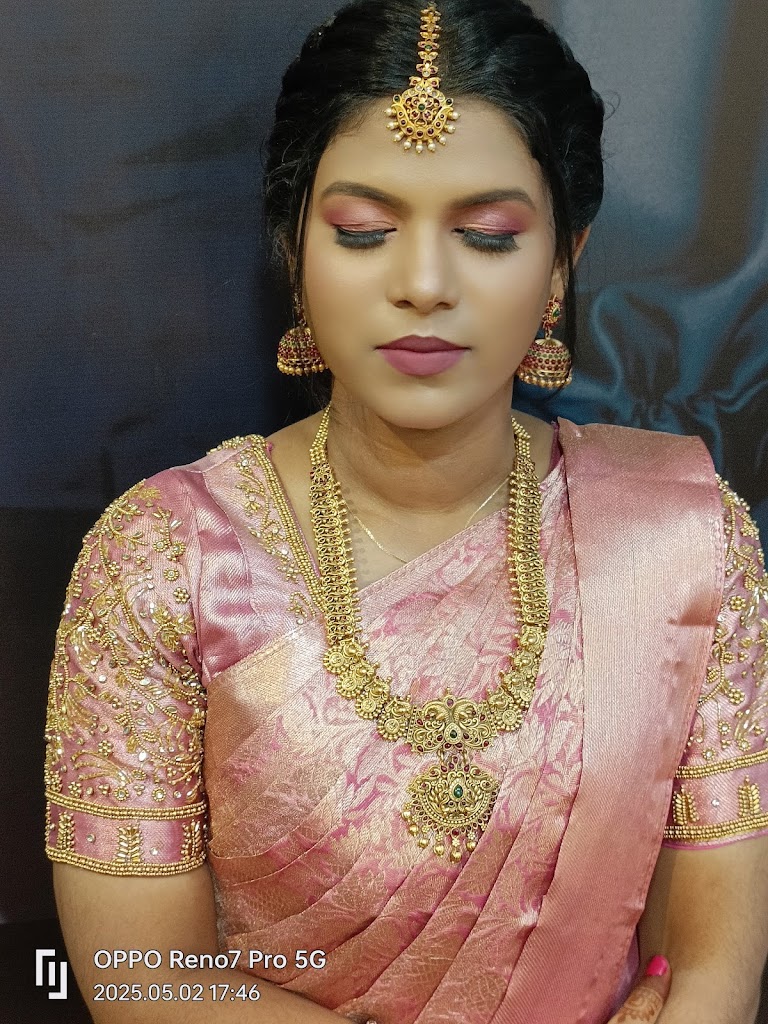 Salon Experts Unisex Studio Seliyur