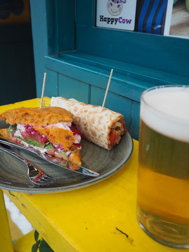 Bar Happy Bilbao — Comida y bebida